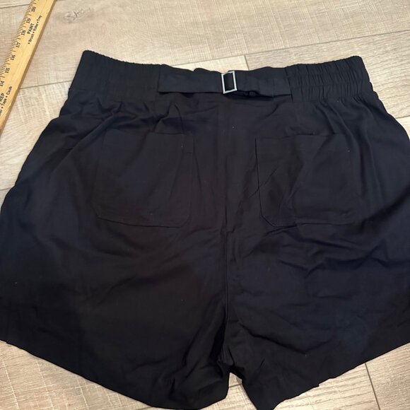Torrid Womens Wide Waist Stretch Challis High Rise Shorts Deep Black Size 18 - Picture 7 of 9